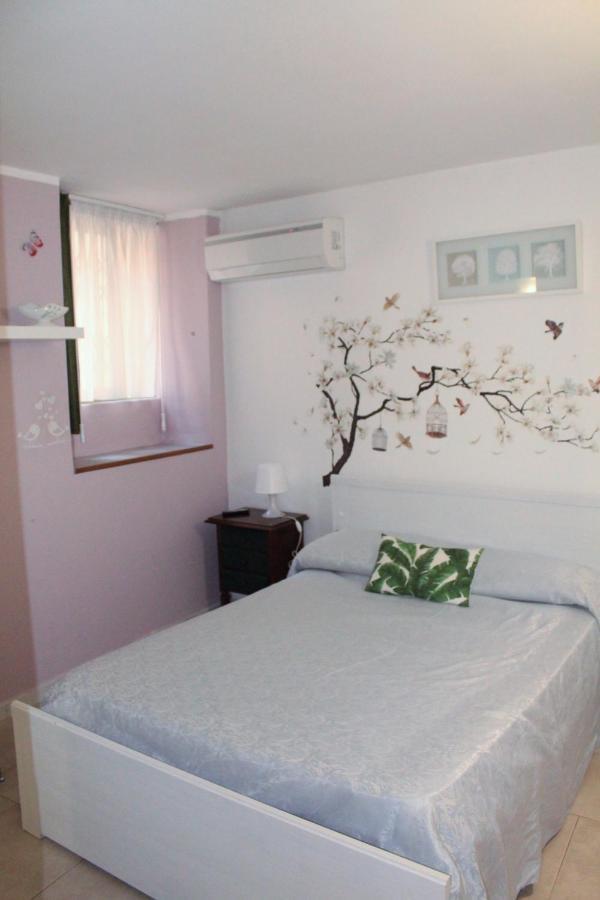 Casa Vacanze Angelica ซาแลร์โน ภายนอก รูปภาพ