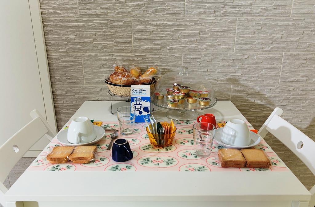 Casa Vacanze Angelica ซาแลร์โน ภายนอก รูปภาพ