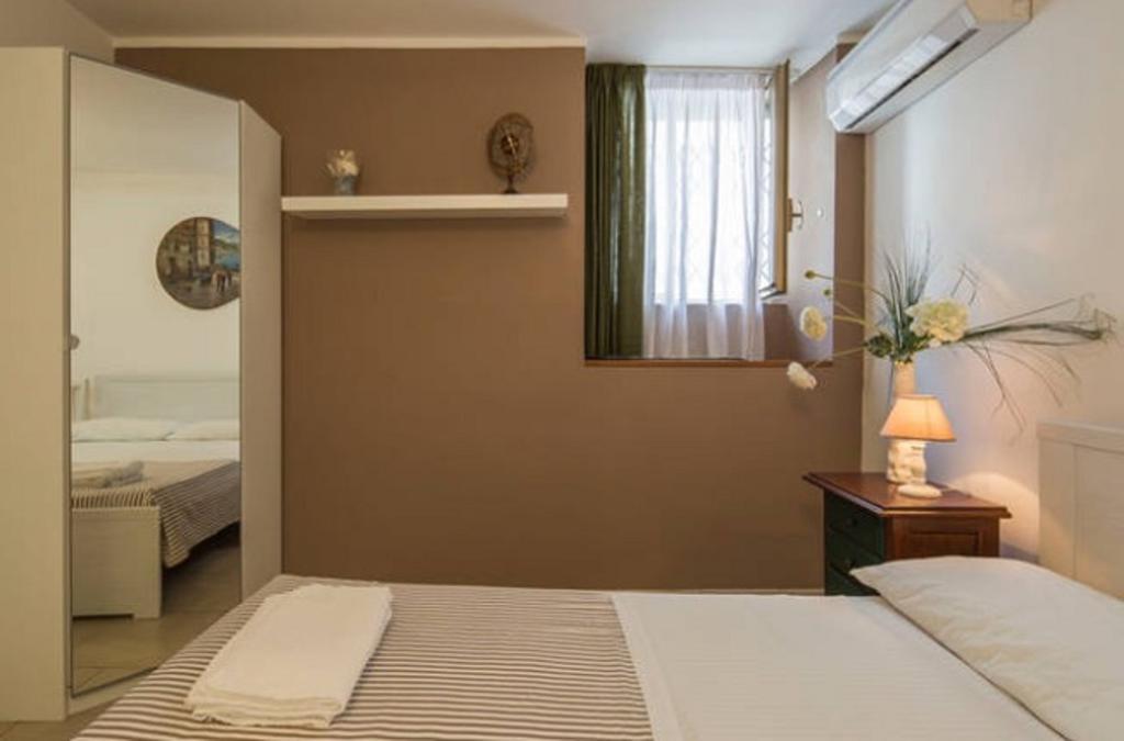 Casa Vacanze Angelica ซาแลร์โน ภายนอก รูปภาพ