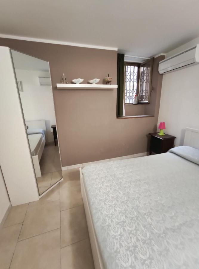 Casa Vacanze Angelica ซาแลร์โน ภายนอก รูปภาพ